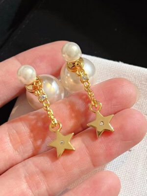 Dior pearl star round earrings