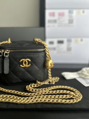 Chanel clutch with chain Grained Calfskin & Gold-Tone Metal Black Ap3203